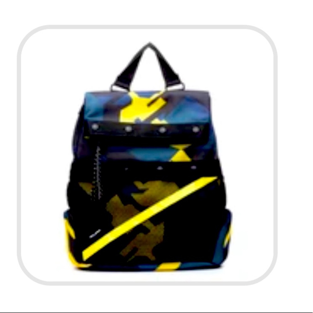 Go Dash Dot Blue and Yellow Dashpack.